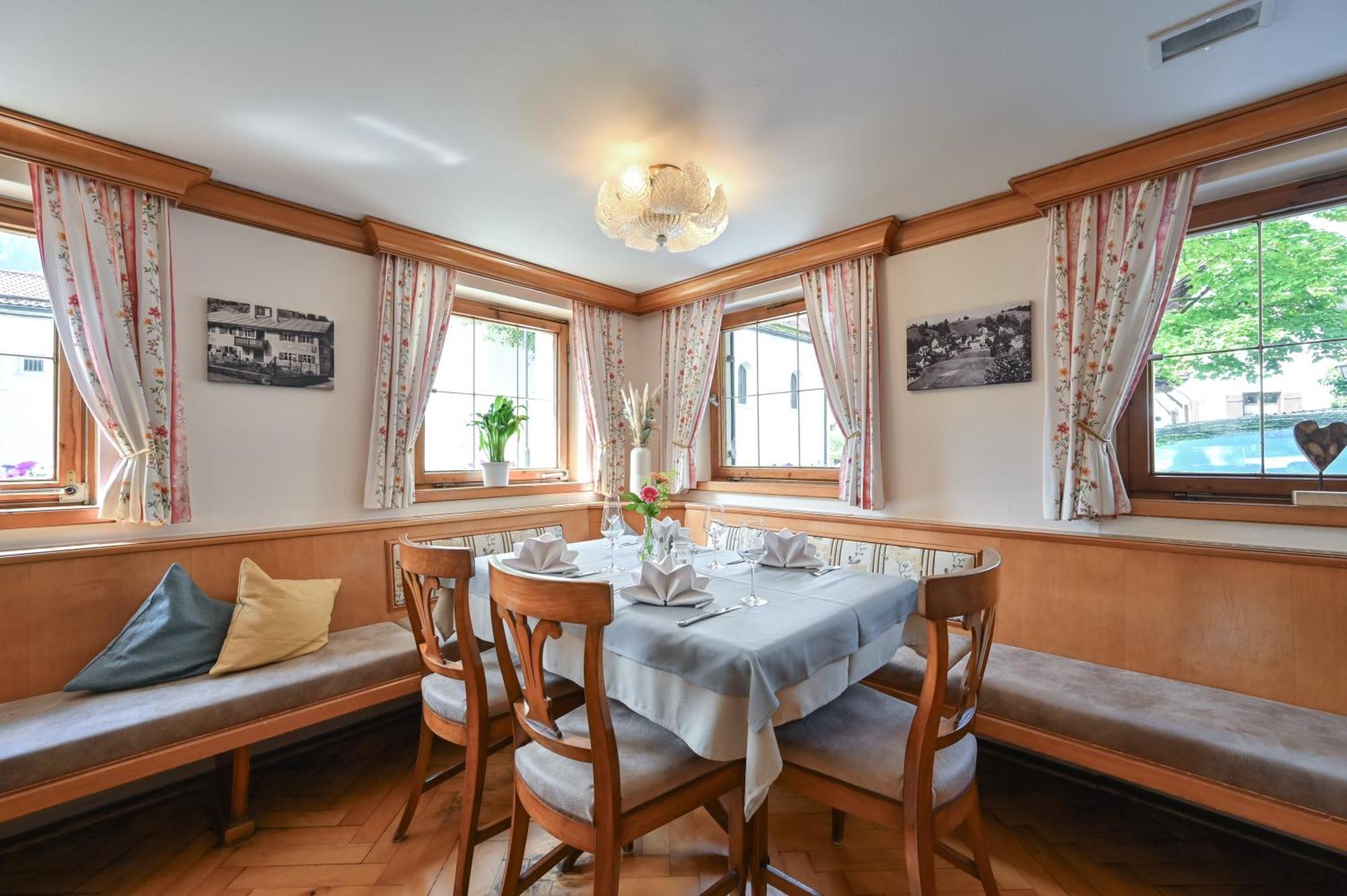 Füssen Hotel Restaurant Fruehlingsgarten מראה חיצוני תמונה